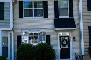 11627 Nellings Pl, Woodbridge, VA 22192 - Photo 2