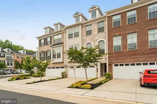 7938 Turtle Crk Cir, Gainesville, VA 20155 - Photo 2