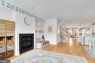 7938 Turtle Crk Cir, Gainesville, VA 20155 - Photo 16