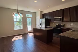1643 Dorothy Ln, Woodbridge, VA 22191 - Photo 6