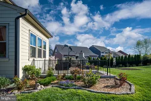 2505 Sweet Clover Ct, Dumfries, VA 22026 - Photo 8