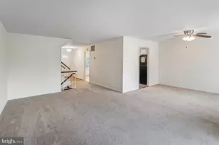 11337 Cromwell Ct, Woodbridge, VA 22192 - Photo 2