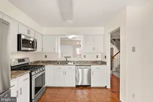 11186 Privates Ct, Manassas, VA 20109 - Photo 6