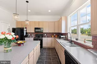 12850 Victory Lakes Loop, Bristow, VA 20136 - Photo 18