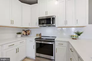 17648 Hawkins Ln, Dumfries, VA 22026 - Photo 6
