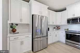 17648 Hawkins Ln, Dumfries, VA 22026 - Photo 4