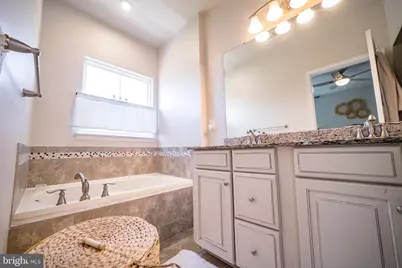 10680 Hinton Way, Manassas, VA 20112 - Photo 12