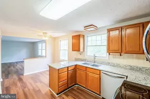 9908 Rickover Ct, Manassas, VA 20109 - Photo 8