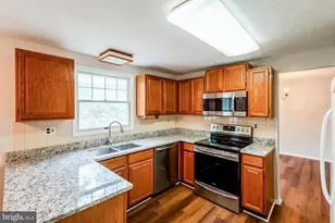 9908 Rickover Ct, Manassas, VA 20109 - Photo 2