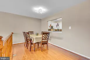12606 Kempston Ln, Woodbridge, VA 22192 - Photo 10