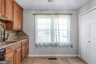 12109 Stallion Ct, Woodbridge, VA 22192 - Photo 14