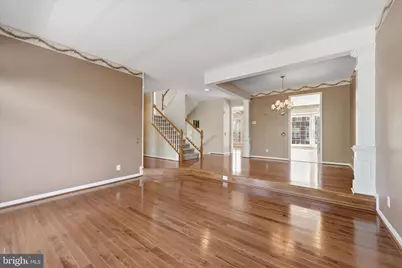 7009 Courtyard Way, Haymarket, VA 20169 - Photo 18