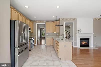 7009 Courtyard Way, Haymarket, VA 20169 - Photo 8