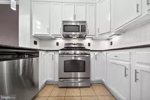 15825 John Diskin Cir, Woodbridge, VA 22191 - Photo 24