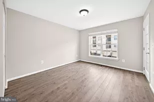 15825 John Diskin Cir, Woodbridge, VA 22191 - Photo 10