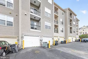 15825 John Diskin Cir, Woodbridge, VA 22191 - Photo 2