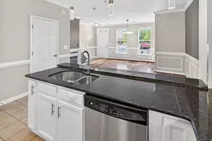 15825 John Diskin Cir, Woodbridge, VA 22191 - Photo 22