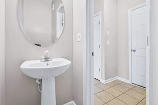 15825 John Diskin Cir, Woodbridge, VA 22191 - Photo 20