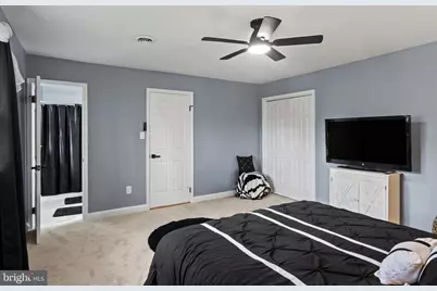 16048 Fairway Drive, Dumfries, VA 22025 - Photo 12
