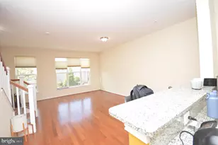 1571 Renate Dr, Woodbridge, VA 22192 - Photo 2