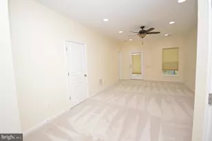 1571 Renate Dr, Woodbridge, VA 22192 - Photo 34