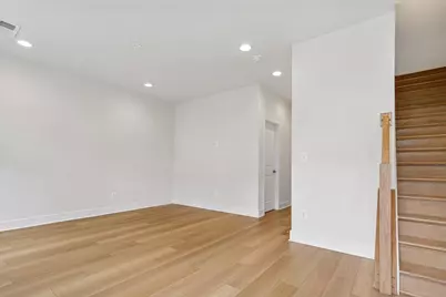 6703 Upland Manor Drive, Gainesville, VA 20155 - Photo 4