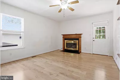18507 Amidon Avenue, Triangle, VA 22172 - Photo 10