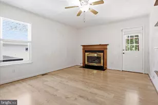 18507 Amidon Ave, Triangle, VA 22172 - Photo 10
