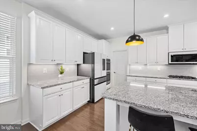 12428 Southington Drive, Woodbridge, VA 22192 - Photo 14