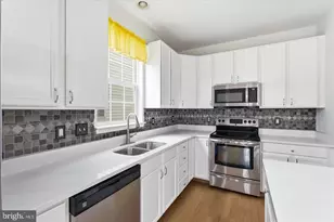 8863 Flatbush Ct, Manassas, VA 20109 - Photo 8