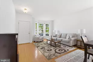 8863 Flatbush Ct, Manassas, VA 20109 - Photo 4
