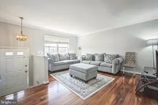 15198 Wentwood Ln, Woodbridge, VA 22191 - Photo 2