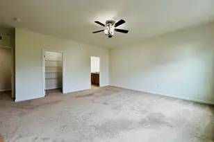 7396 Brunson Cir, Gainesville, VA 20155 - Photo 22