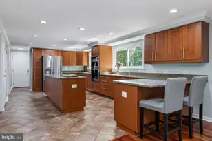 15919 Fairway Dr, Dumfries, VA 22025 - Photo 2