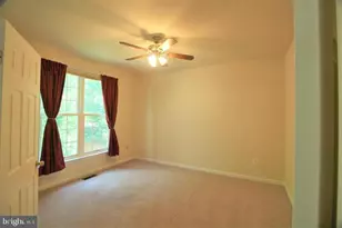 3592 Water Birch Ct, Woodbridge, VA 22192 - Photo 10