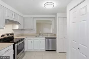 4749 Hersand Ct, Woodbridge, VA 22193 - Photo 8