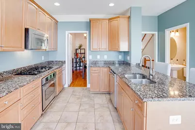14633 Weeburn Way, Woodbridge, VA 22191 - Photo 18