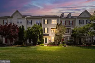 745 Collington Ct, Woodbridge, VA 22191 - Photo 2