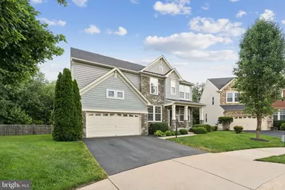 13831 Barrymore Court, Gainesville, VA 20155 - Photo 2