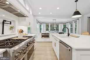 13831 Barrymore Ct, Gainesville, VA 20155 - Photo 16