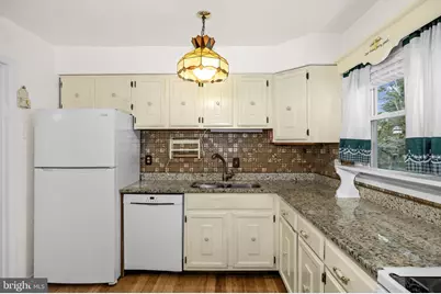 5236 Midway Court, Woodbridge, VA 22193 - Photo 10