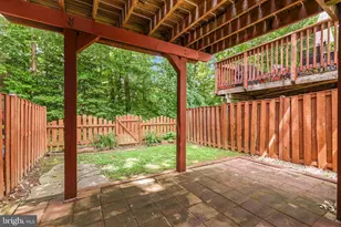 14054 Fallbrook Ln, Woodbridge, VA 22193 - Photo 26