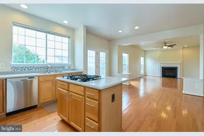 8553 Daltons Grove Way, Bristow, VA 20136 - Photo 32