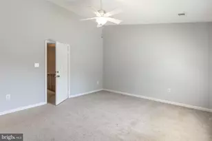 11557 Hill Meade Ln, Woodbridge, VA 22192 - Photo 28
