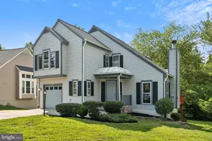 12196 Dapple Gray Ct, Woodbridge, VA 22192 - Photo 2