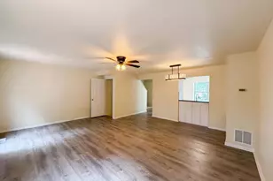 8641 Centerton Ln, Manassas, VA 20111 - Photo 10