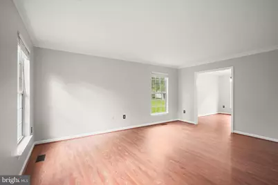 8229 Sunset Drive, Manassas, VA 20110 - Photo 6