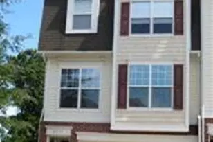 8213 Glade Bank Dr, Manassas, VA 20111 - Photo 2