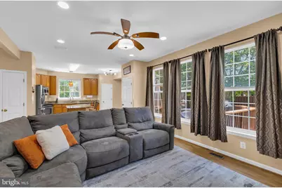 6802 Dewars Way, Gainesville, VA 20155 - Photo 4