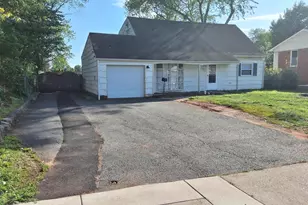 9717 Lomond Dr, Manassas, VA 20109 - Photo 4